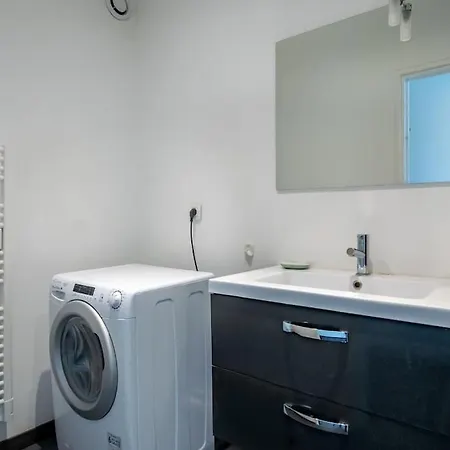 Rouen, Sous Les Toits, Gare + Parking Apartment *